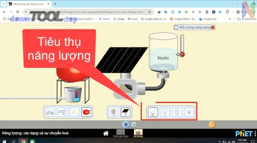 Nhóm sinh viên học tập và thảo luận sử dụng công cụ số