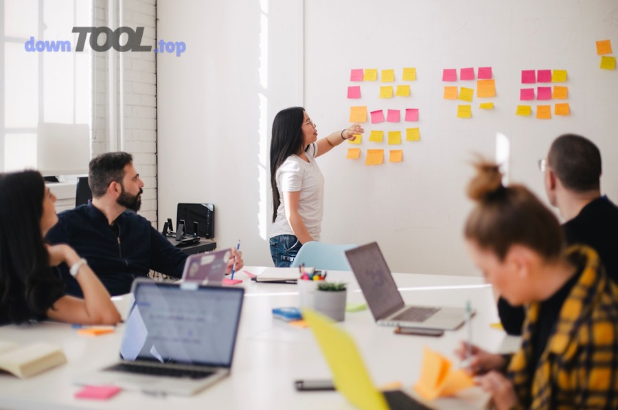 Top 10 Nền Tảng Đào Tạo Trực Tuyến Cho Doanh Nghiệp Việt Nam 2025 – So Sánh Tính Năng & Chi Phí