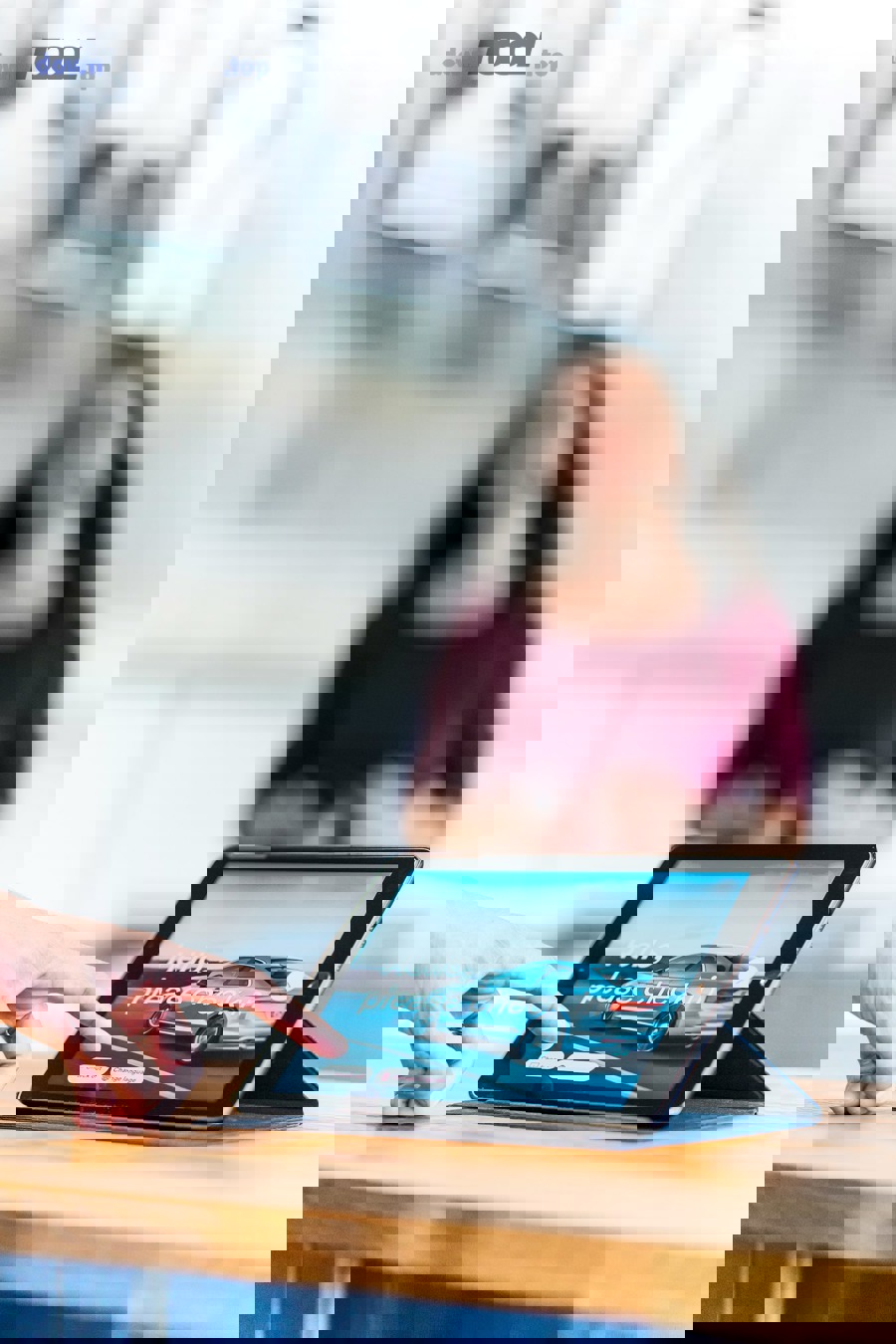 Tablet sử dụng trong vận hành, minh họa triển khai theo quy trình và vai trò