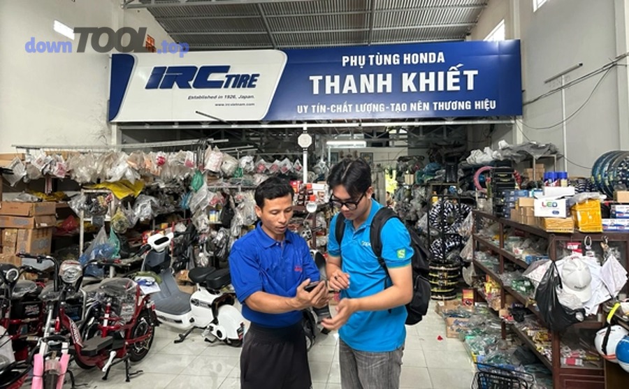 Offline và Online khác nhau thế nào khi bán hàng trên máy tính?