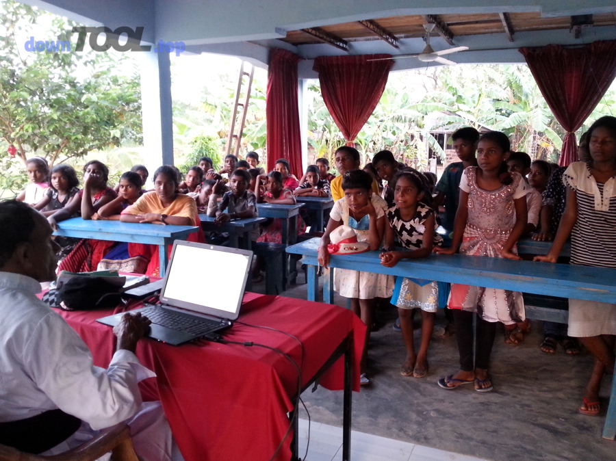 Bối cảnh lớp học tiếng Anh - nhu cầu quản lý học viên, lớp học và điểm danh