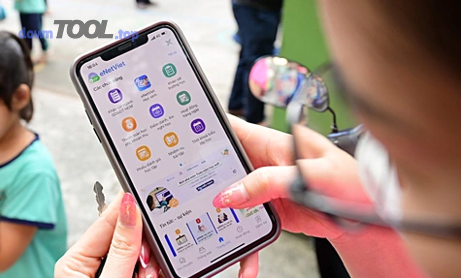 Trường học có nên triển khai sổ liên lạc điện tử trong 2026 không?