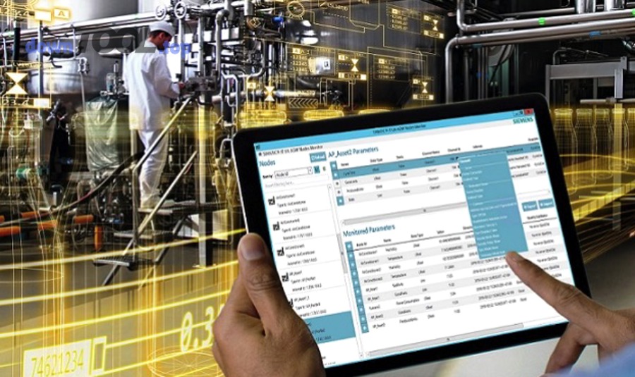 Dây chuyền sản xuất trong nhà máy hiện đại với robot và bảng điều khiển